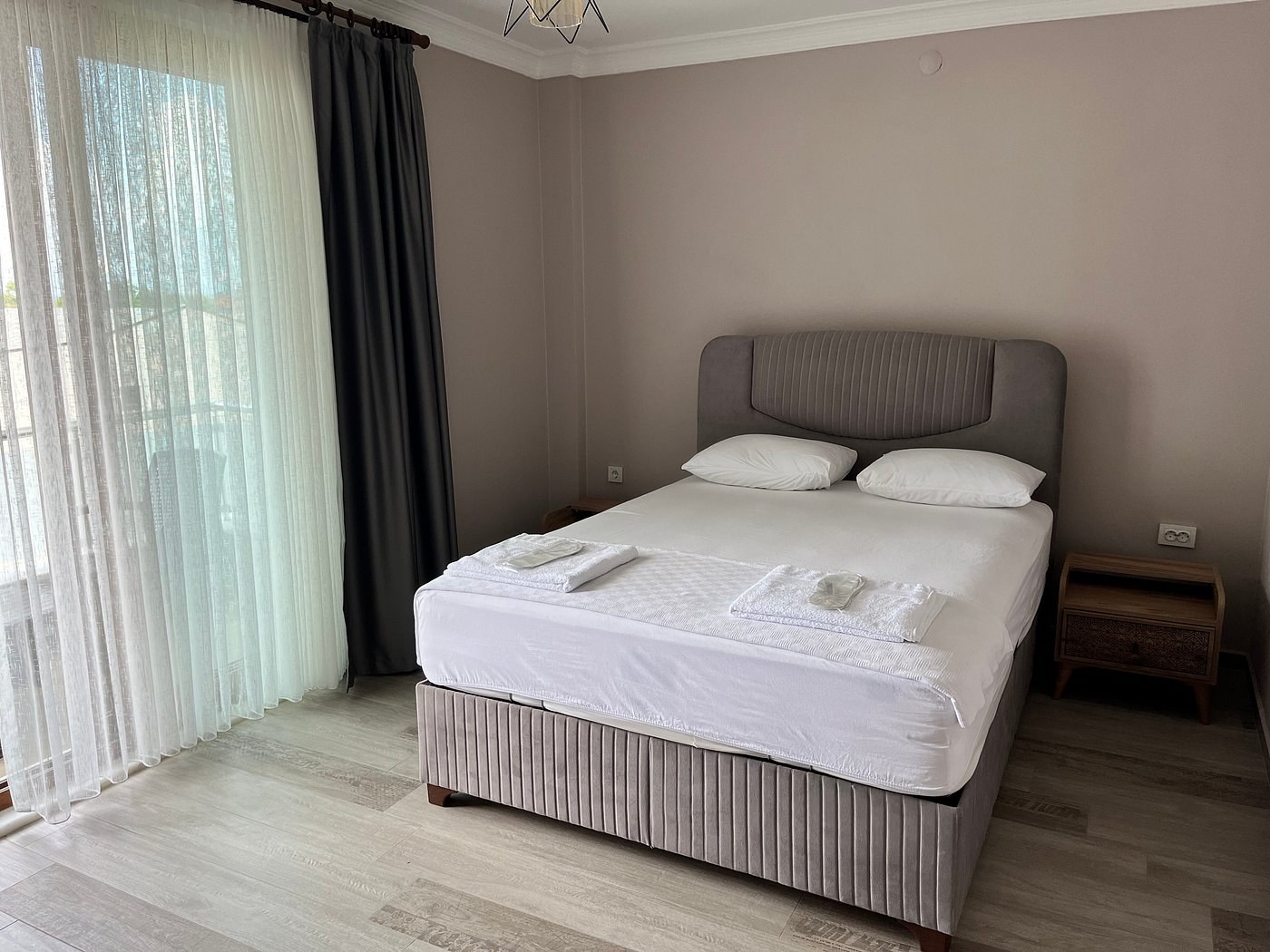 Standart Oda, çift kişilik yataklı